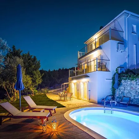 Celaeno Villa