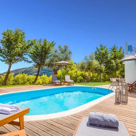 Celaeno Villa *